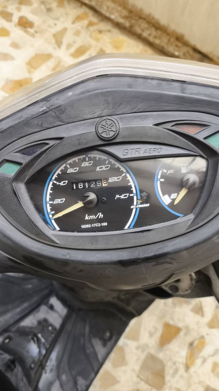 السلام عليكم جي تي ار للبيع صارله شهر ونص نازله من الرمبه الدراجه نظيفه حيل ماشيه 18  الف مبدله دهن خمس مرات  فقط + بانزين كله محسن اديرله  السعر 1200 وبيه مجال العنوان بغداد ***********
