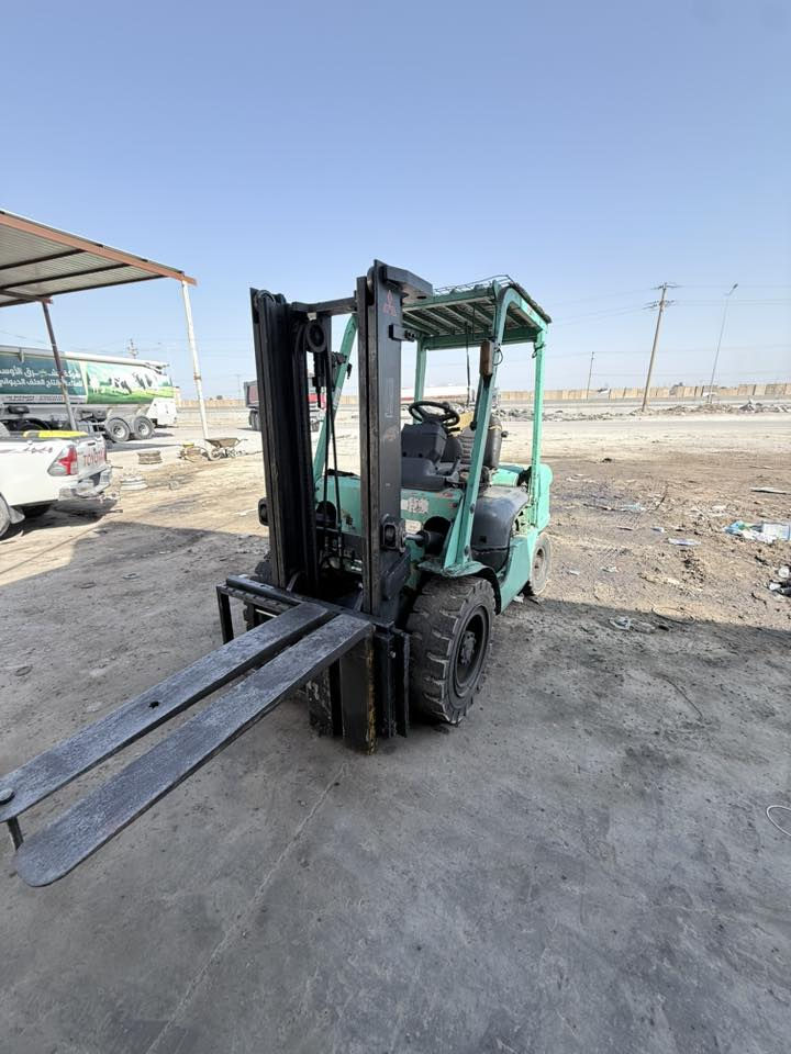 رافعه شوكيه للبيع
موديل 2008
محرك نيسان بانزين
جب ناصي 3 حركات
للتواصل ***********
