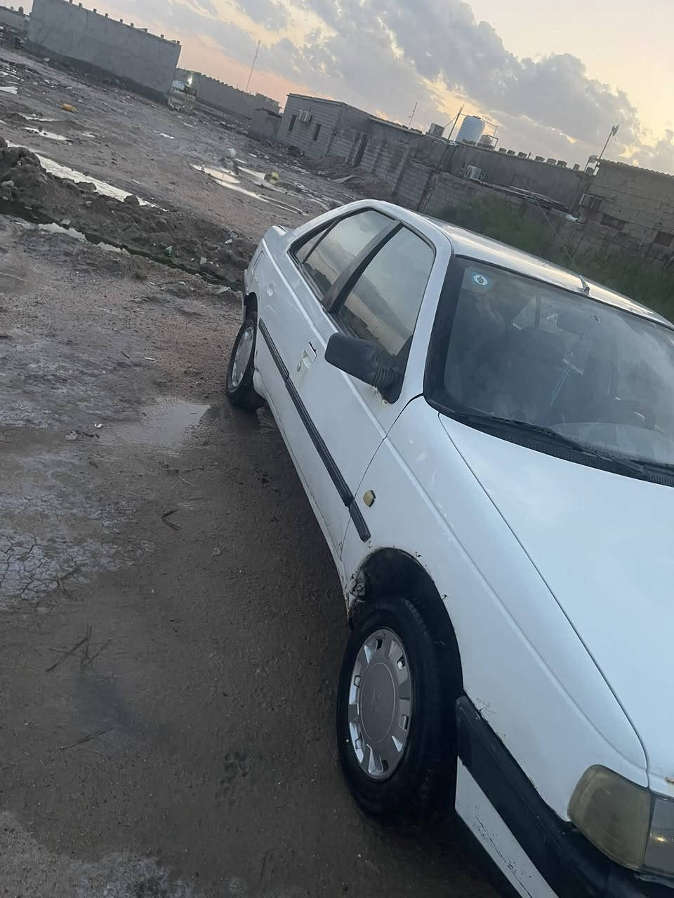 السلام عليكم بيجو 405 مديل2010 للبيع السنويه بسمي تنتهي 2030 سياره حلوه كهربائيات تدفئه تبريد كلشي شغال بيه كيره كلش حلو محركه بي تنغيص ابيعه كايم والباقي كله موضح بالصور السعر 25 وبيه مجال قليل مكاني ابو الخصيب محيله رقمي ***********
