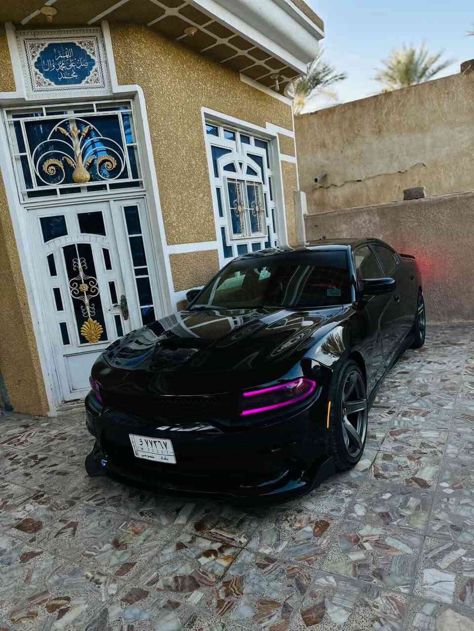 سلام عليكم
جارجر 18 GT
 حادث بس بنيد 
كشنات جلد احمر 
لد متغير الوان 
ويل 20نجمه 
فجوج برمبو
فتحه 
كشنات تدفئه بريد
نضام سبورت  
السعر230
***********
