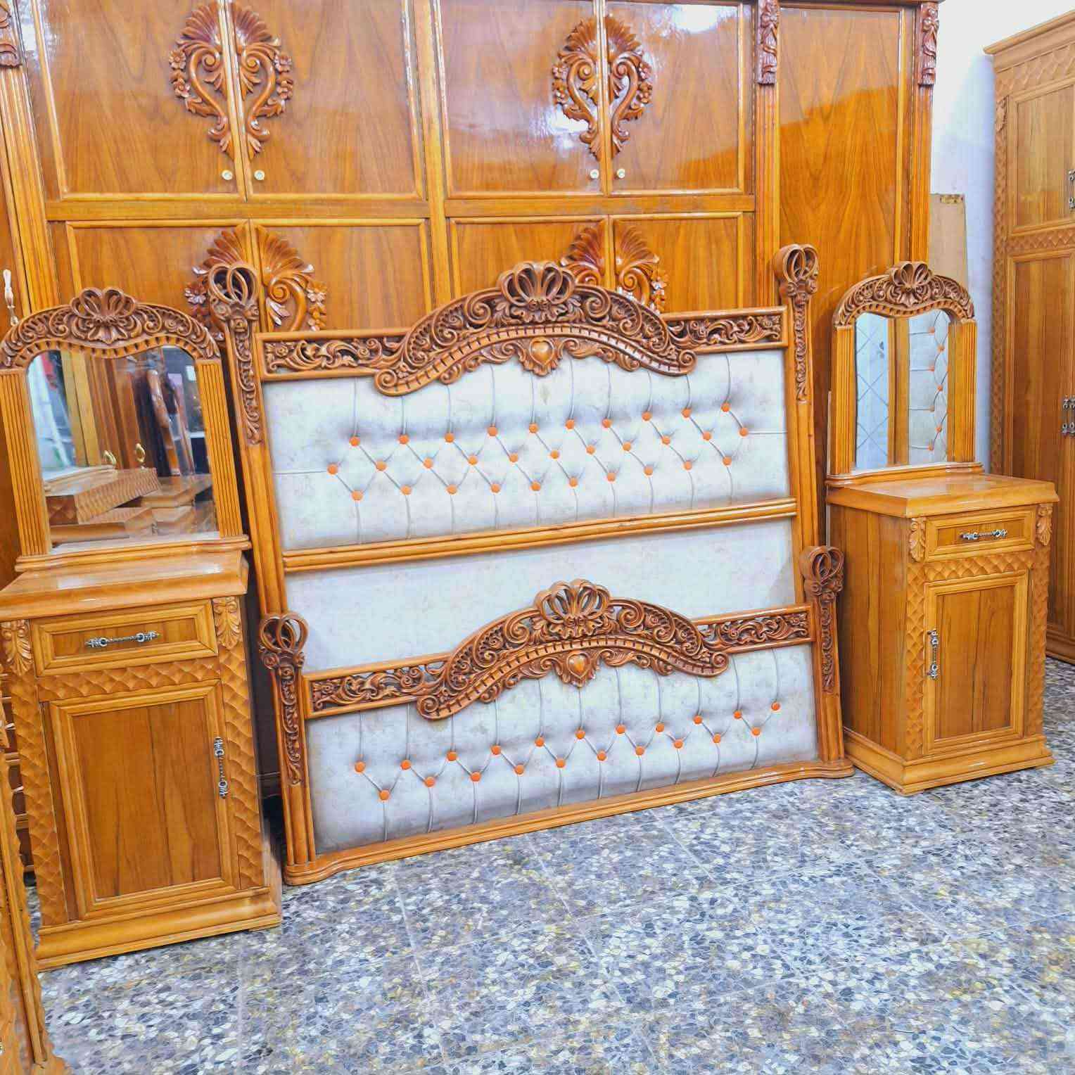 ياجمال  هاي الغرفه تصميم تحفه 
تفيد للعرسان غرفه محترمه ✨🔥
غرفه ام 6 ملحق صاج 
وجه 5ملم شغل 
وعمل ونجاره فاخره شغل
 شركه لفراح غرفه ولا غلطه
 مال عرسان زاويه كنتوريه جربايه وتوج زان لهيكل كله زان ثقيل
توصيل بغداد مجاني محافظات بكروه عنوان البلديات 🚛 💭 💥
‏‪ بغداد, العراق


**إذا كنت صاحب هذا الإعلان وتريد حذفه لأي سبب، رجاءا أرسل رسالة إلى الدعم الفني**