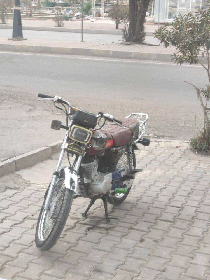 السلام عليكم نامي برو للبيع18لوك نشاط رزانه لاصرف لا بخار محرك اخرس كهربائيات كله شغال سعره425وبي مجال رقم الهاتف ***********
