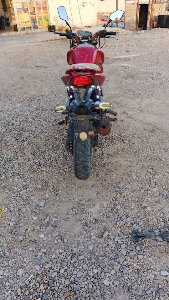 سلام عليكم  موطور سايم بطح للبيع المكان الرمادي الموطور مانقصه كلشي جاهز شغل وطلع سعر 500وبيه مجال للطيبين تواصل ‏‪***********‬‏
