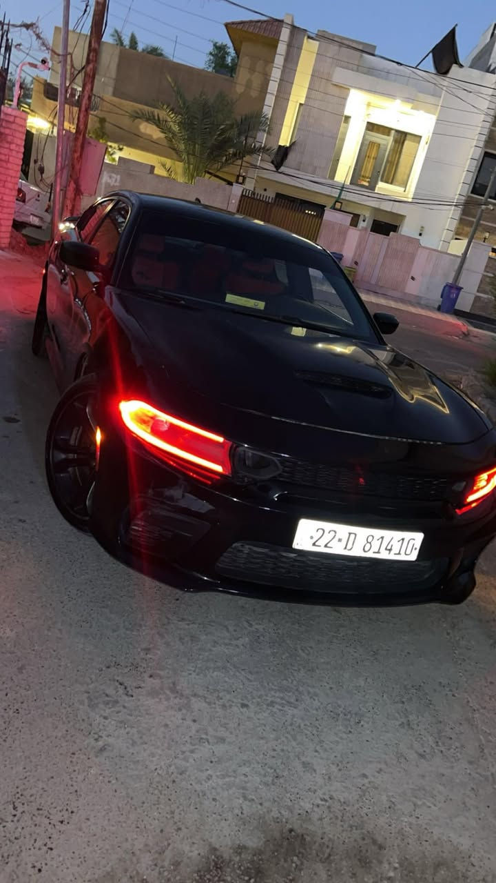 بيع مستعجل 
السلام عليكم
جارجر RT للبيع.  موديل 21
المسافه المقطوعه km80     
حجم المحرك 5 700
الون اسود. رقم اربيل باسمي
———————

مواصفات السياره شبه فول ماعدا الفتحه
. كشنات كهرباء شاموا احمر باسود 
. حساسات وكامره خلفيه  . شفتات ستيرن     
. تشغيل عن بعد    
. منضومه لايتات متغيره اصليه   

الاضافات والبرمجه
.بلكات ريسنك . تخم تايرت جدد  
. دسكات دبل لنك.  .دفيوزر  . اكزوز بايبH
.حداديه جديد كامله

البرمجه مال استعمال شخصي مو ساحات يعني ستوك
.تقليل صرفيه   .الغاء الدوانز  . 

حادث السياره موضح بل صوره وتكدر تشوفه من رقم الشاصي ويمي بيه قطعه تبديل و 3 قطع صبغ. بدون دواخل 

***********

