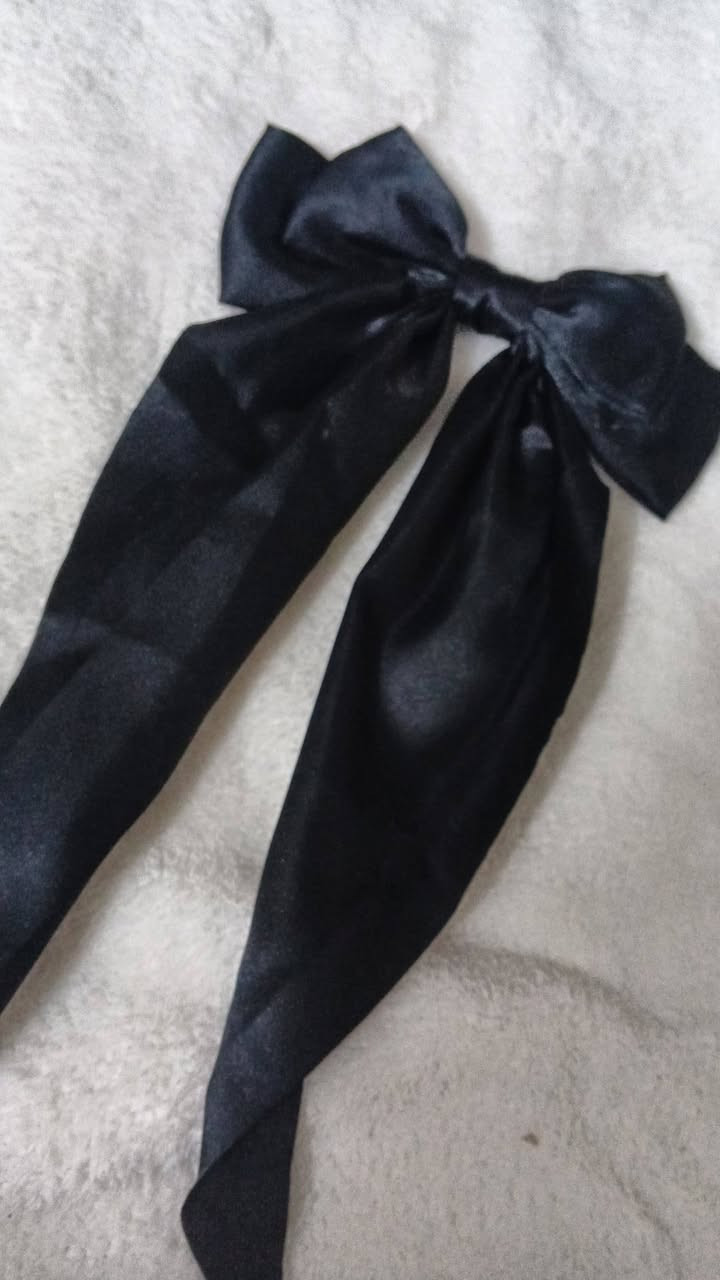 متوفر تصميم فيونكة حسب طلب 
مع كتابة الاسم 
للحجز وتساب 
***********
