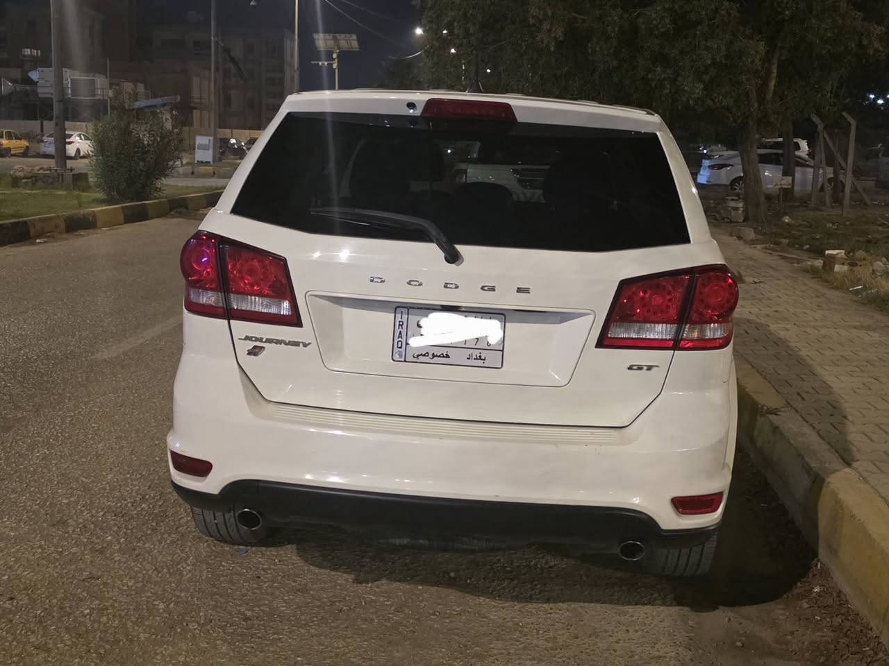 السيارة كلين تايتل بدون ضربه وبدون صبغ ودخلت تاير مكسور
ماشيه 132 الف كيلو قابل للزيادة 
٧ راكب وستة سلندر 
رقم بغداد 
السيارة مكانها بابل 
للاستفسار ***********
