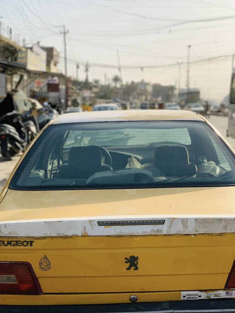 بيجو لميس 2013 سياره كله كامله مابيه نقص تايرات جديده كير مسوي ع ايدي جديد بس مكينه كايمه غرامات كله مصفره السعر 25 وبيه مجال بسيط بكاني بغداد الشعب رقمي ***********
