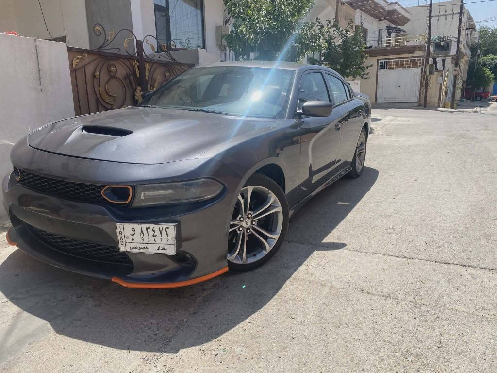السلام عليكم 
للبيــــع ....
دودج چارجر 
Dodge Charger SXT
وارد امريكي .
موديل 2015 .
مكينه 3.6 V6 .
ماشيه 215,000km .حقيقي .
داخل جلد احمر .
شاشه چبيره .
كامره دواره .
ويل 20 نجمه .
لايتات عدسه زرع .
السياره مناقصه برغي محدثه GT .
استخدام شخصي ومتعوب عليه .
تخم تاير جديد شادله .
حادث السياره باب وچاملغ امامي جهة سايق بدون ايرباك .
رقم السياره بغداد سنويه بأسمي شرط التحويل .
مكان السياره سليمانيه
السعر 165
للاستسفار *********** السليمانية, العراق
