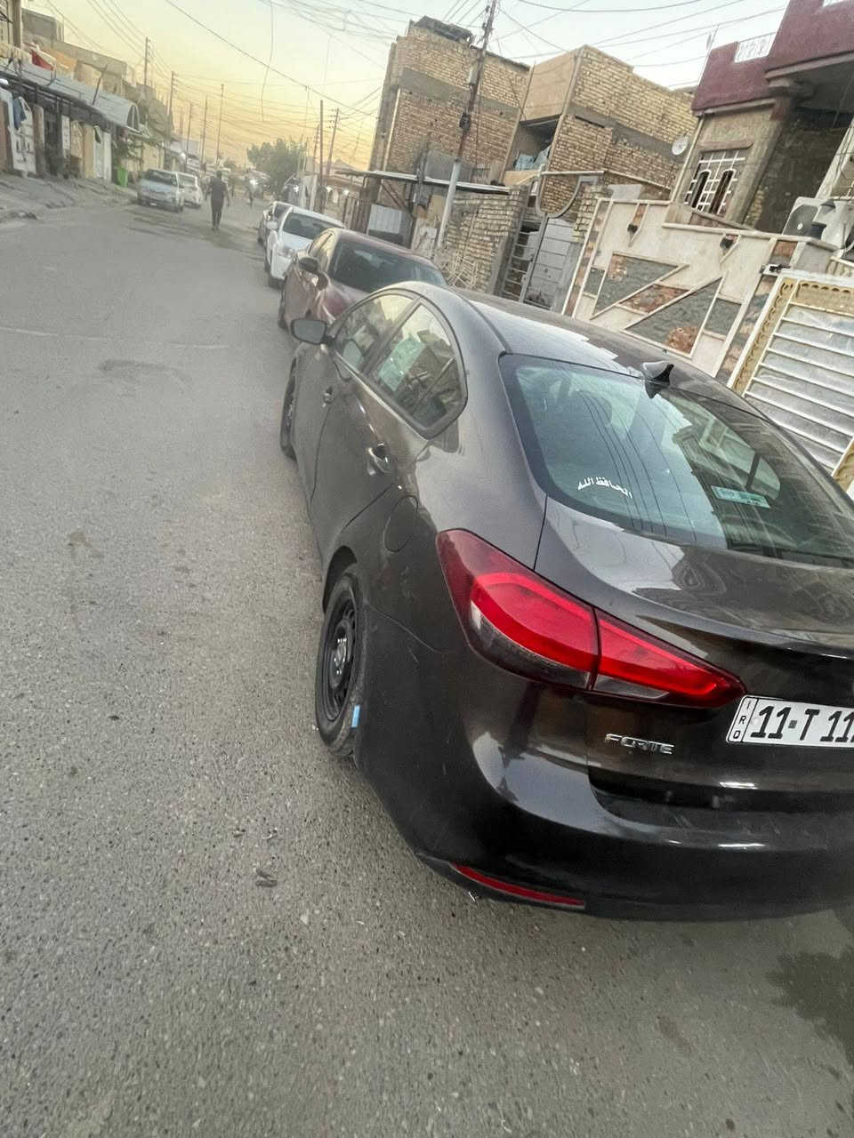 فورتي 17 بنيد وجملغ ضربت مريكه صبعين من لغد  دواخل مكينه وكير
مكان السيارة بغداد الحسينيه سعر 105 وبيها مجال تخم تاير صدرجديد 
***********
