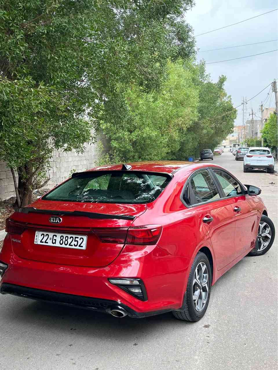 � يا الله 🔥
بيع 
*********** 📞
🚘 كيا فورتي  2021
▪️ ماشية:93مل
▪️ محرك :DOHS 2000
▪️ رقم: اربيل الجديد 

✨ المواصفات:
▫️ شاشة جبيرة + رادارا
▫️ 4 أنظمة قيادة
▫️   ترحيب 
▫️ إشارات بالمرايا
▫️ تحكمات ستيرن

🔧 ملاحظة:
بها  جاملغ ايمن صبغ + كلير من امريكا الباب والدوسه 
بدون دواخل بدون ايرباك 
✔️ باقي مواصفات  معروفة

📍 الموقع: بغداد - السيدية
133$ وبيها مجال بسيط بغداد, العراق
