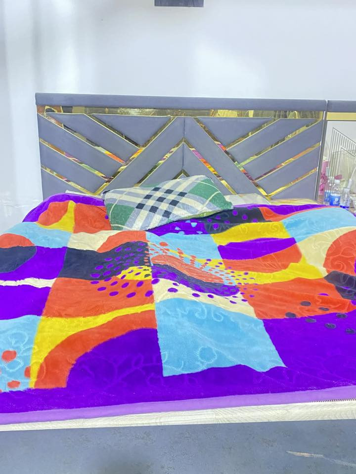 غرفة نوم للبيع 600 مع المجال للاستفسار الاتصال على رقم ***********
