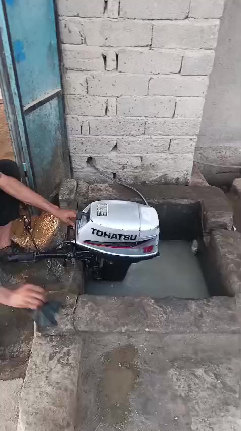 18توهاتسو محرك أبيض ياباني موديل 14 شفت قصير 
مكينه مجفته كامله مكمله اي شي ماعايزه
سعرها 700مع التوصيل جميع المحافظات 

***********
