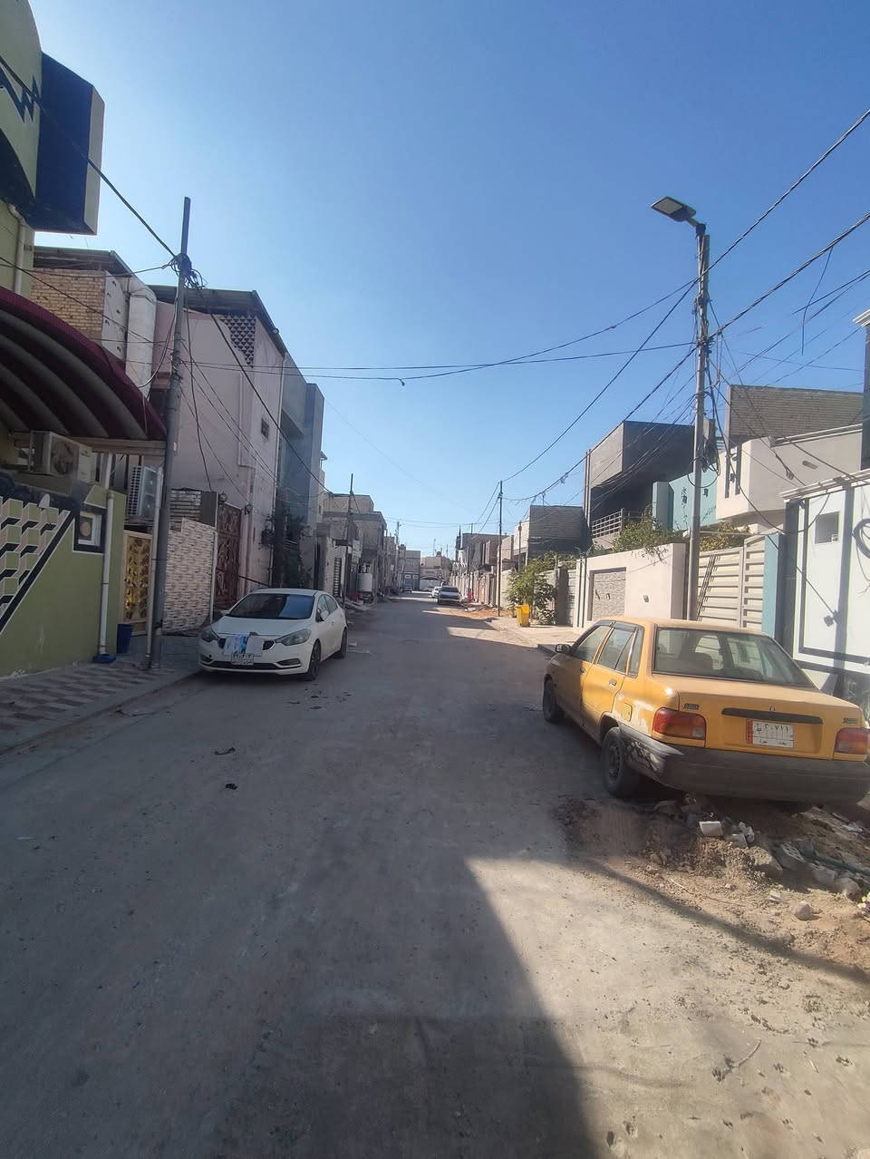 سلام عليكم بيت البيع بحي وفاء مساحه ١٠٠ طابق واحد بيت زيزر ما مسون بي بعد  ١٥ يوم يكمل منطقت الساتذه اللاستفسار مكتب براكات ام بنين ***********
