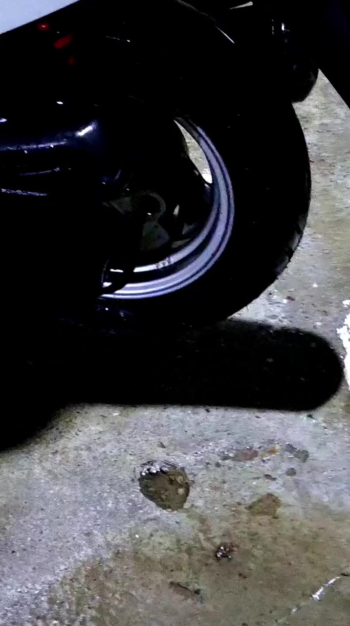 السلام عليكم درجة كامكو لبيع مديل 2013 مكينه رمبه توني شاده مكفوله كفالة عامه الشراي  ***********
