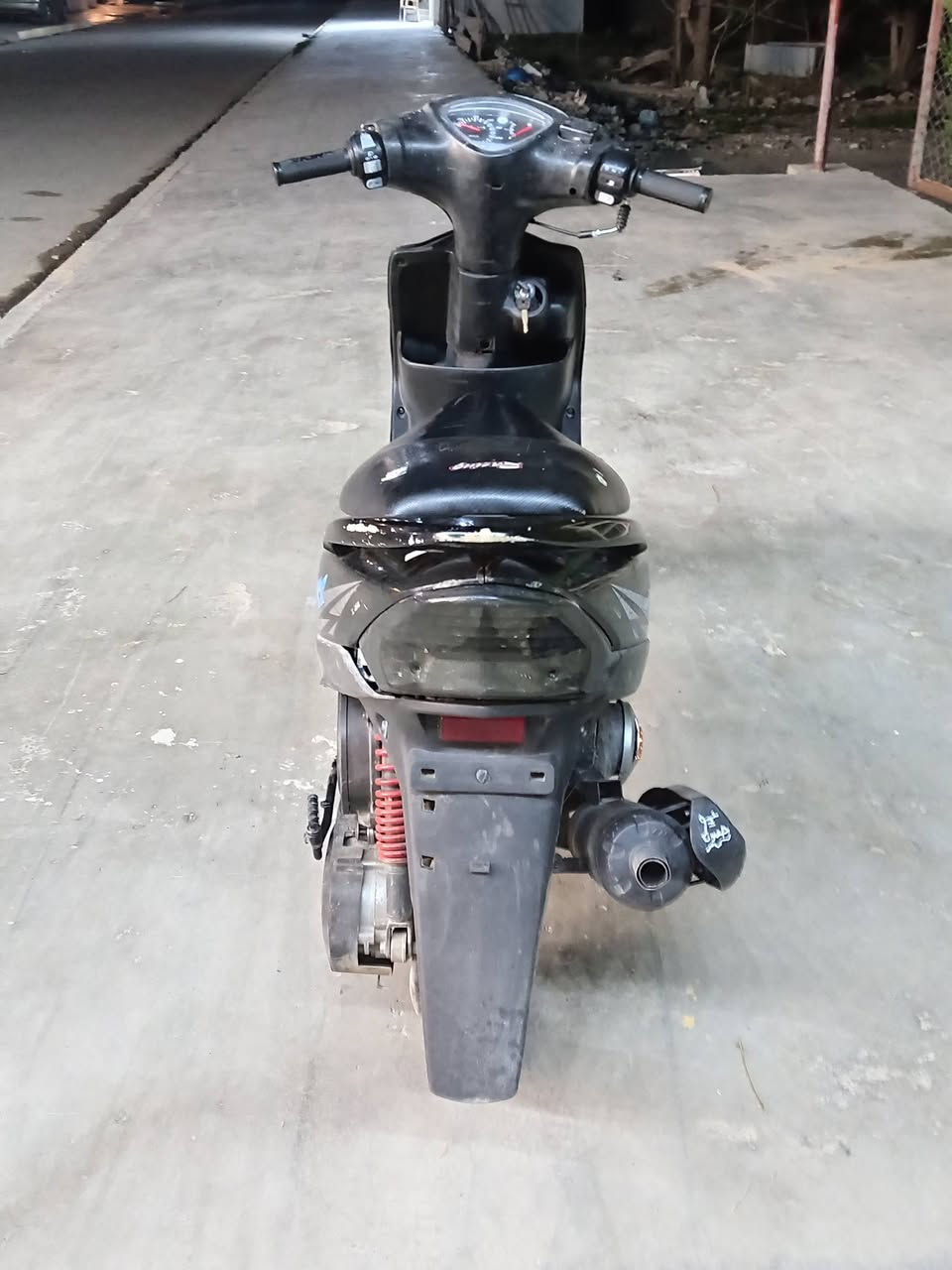 الدراجه للبيع بوشه ٤٩ صلنصه رياضي محرك ما مفتوح السعر ٣٢٥ بيهه مجال مكان شهربان المقداديه بلور رقم ***********
