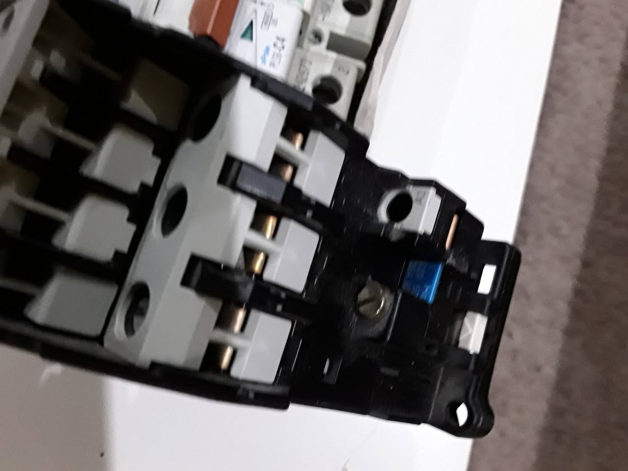 كونتكتور  ماركة SIEMENS  للبيع بسعر مناسب تصفيه جديد ب الكرتونه بسعر 750


**إذا كنت صاحب هذا الإعلان وتريد حذفه لأي سبب، رجاءا أرسل رسالة إلى الدعم الفني**