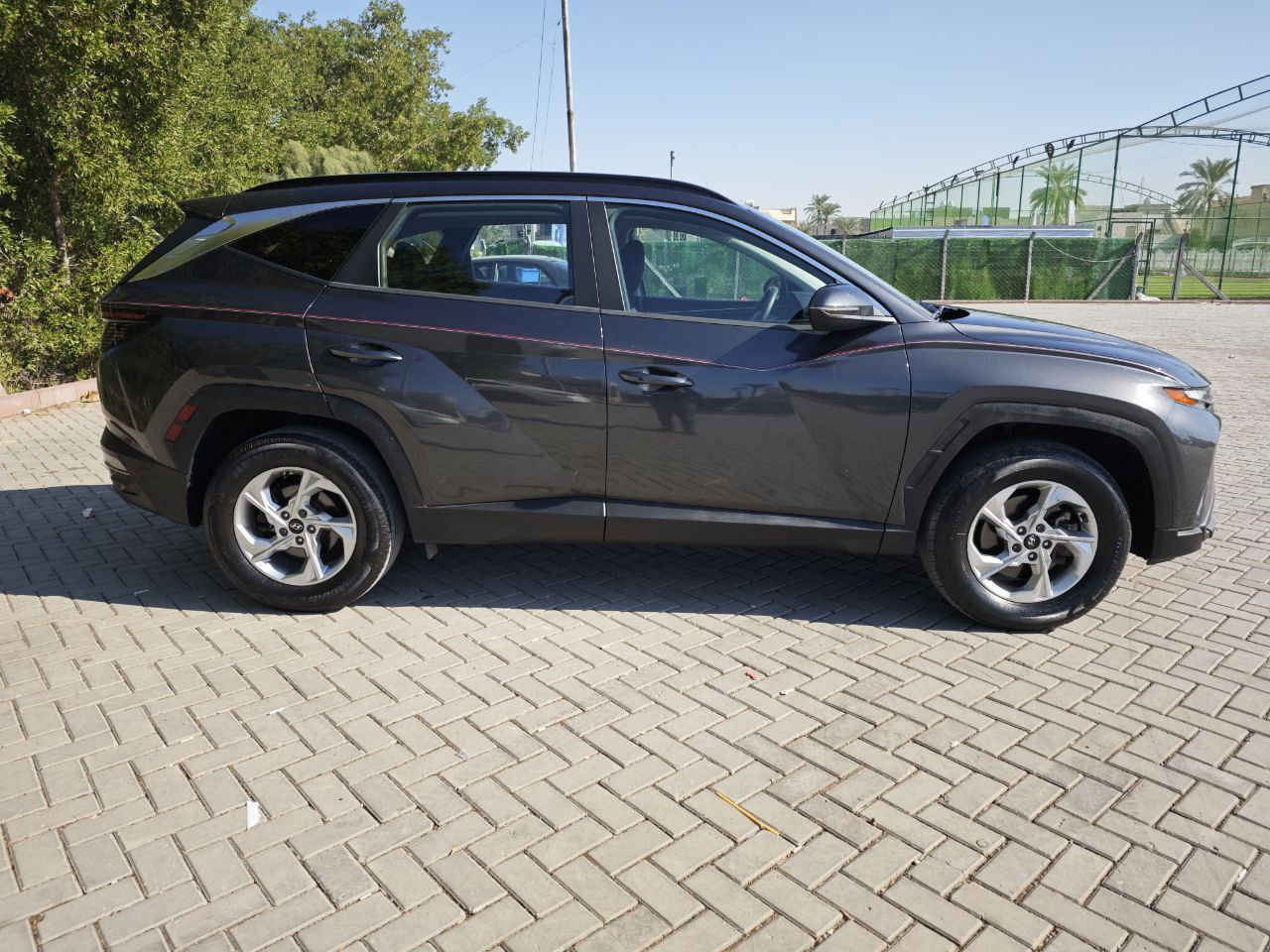 هونداي توسان  SEL  السعر 188 ورقة  للتواصل ***********

موديل : 2022  رقم بغداد  

فئة  :  SEL

ماشية 22 الف ميل 

سعة المحرك : 2.5 : 

دفع رباعي 4*4 (HTRAC)

-بصمه تشغيل

-بصمه ابواب

-تشغيل عن بعد 🔁 

-رادار امامي قياده اليه

-تبريد قطعتين

- كشنات كهرباء 

-رادارات خلفية  

-شاشه كبيره

-رادار جانبي في المرايا

- نظام مساعدة عدم الانحراف عن الطريق 

-نظام carplay 

- شاشة وسطية كبيره 

- نظام النقطة العمياء ( حساس مرايا جانبيه)

- هاند بريك بصمة 

-اوتو هولد

-فتح صندوق تلقائي عند التقرب

-نظام توقف تلقائي عند الرجوع

- كاميرا   بدقة عالية 

- نوع المقاعد: كهربائي  -  

- المصابيح: - إضاءة ليد- ليزر

والعديد من الاضافات الاخرى 

___

****موقع السياره : بغداد حي حطين 

السعر 188  ورقة
