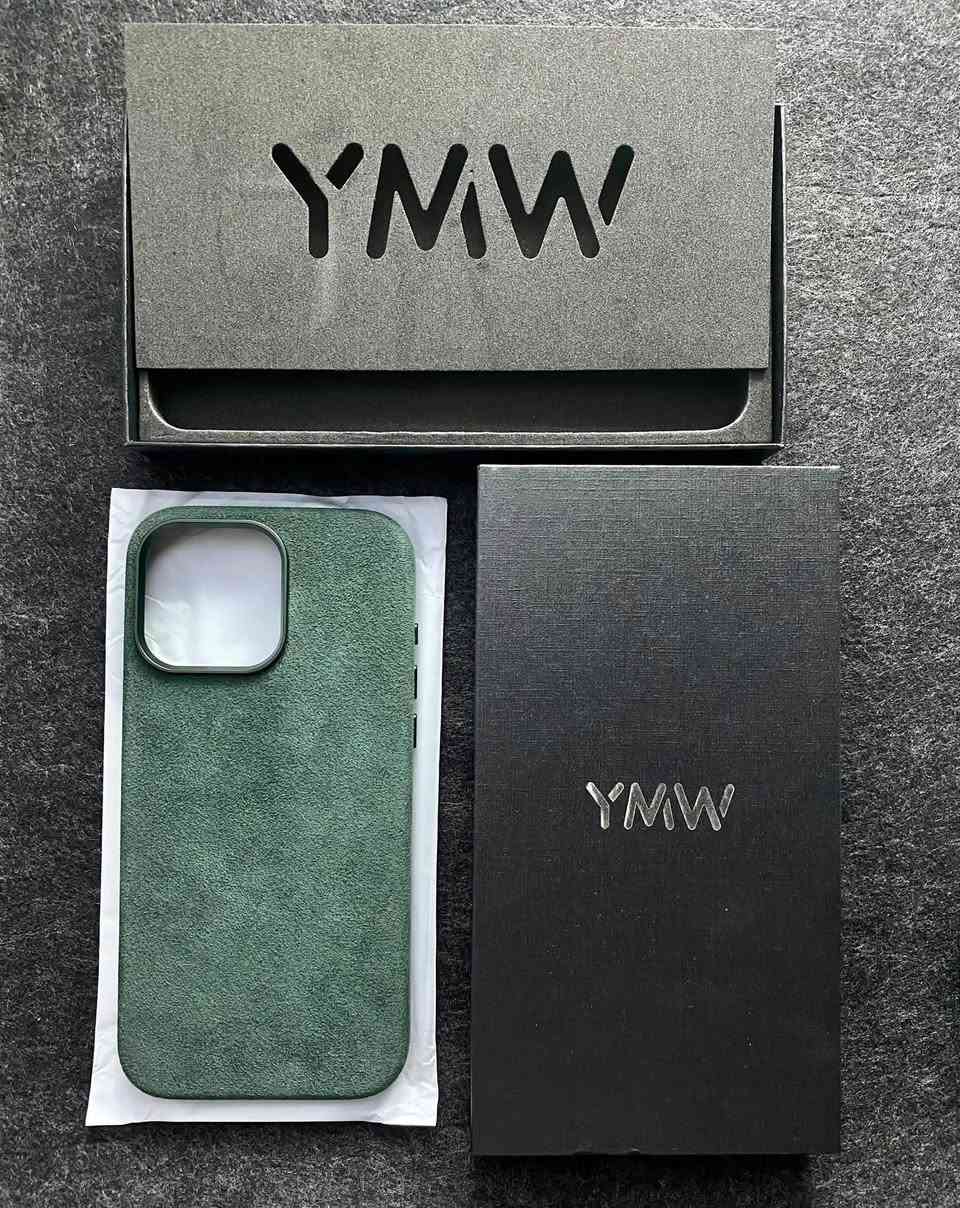 📱غلاف أصلي ماركة YMW Alcantara وارد أوروبي جديد

لعشاق الفخامة والجودة، يتوفر كفر YMW Alcantara بتصميم راقٍ وخامات ممتازة، يجمع بين الحماية والأناقة.

☑️ متوفر لـ iPhone 16 Pro Max

✨ المميزات:

🔸 خامة Alcantara الكانتارا الفاخرة بملمس ناعم ومقاومة 
      للانزلاق
🔸 إطار معدني لحماية عدسات الكاميرا

🔹 أزرار معدنية عالية الجودة باستجابة دقيقة
🔹 بطانة داخلية ناعمة لحماية الهاتف من الخدوش

🔸 تصميم نحيف وأنيق مع حماية ممتازة للحواف والزوايا

للاستفسار راسلني 📩
متوفر توصيل 🚚
 
#YMW #Alcantara #iPhone16ProMax #iPhoneCase #LuxuryCase #Apple #PremiumCase #كفر_ايفون #غلاف_ايفون #اكسسوارات_ايفون #العراق #بغداد


**إذا كنت صاحب هذا الإعلان وتريد حذفه لأي سبب، رجاءا أرسل رسالة إلى الدعم الفني**