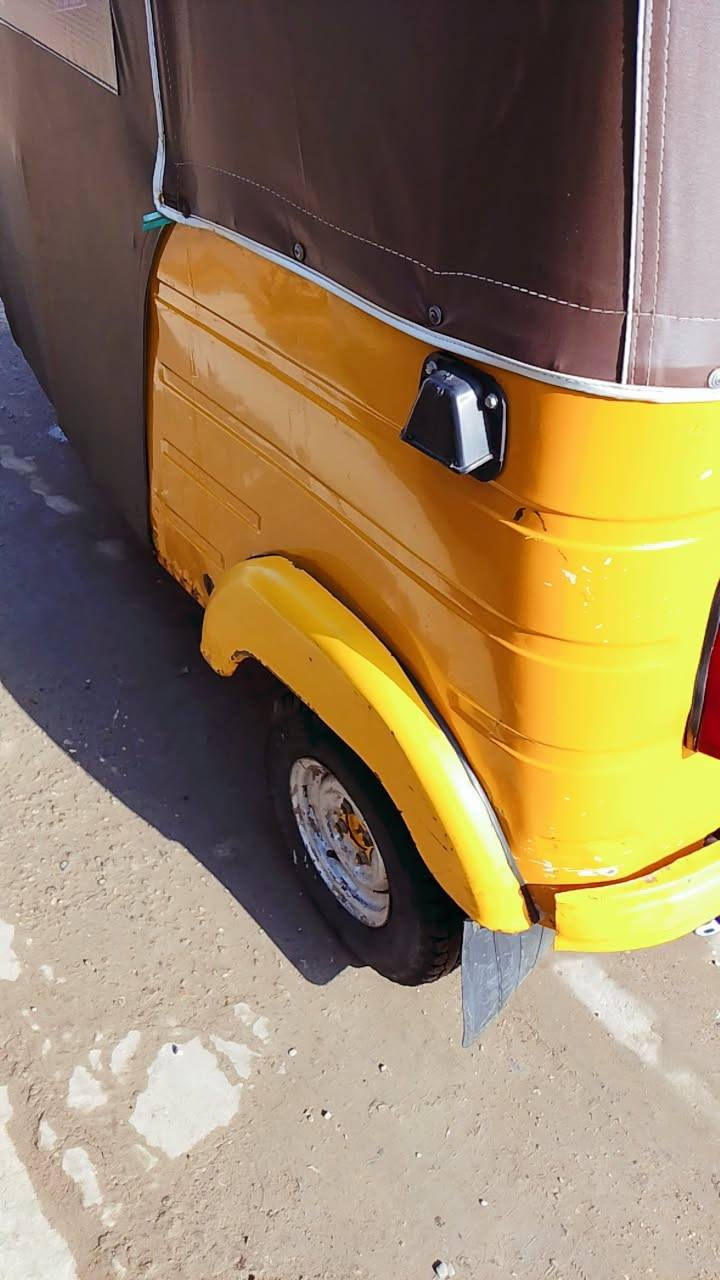 سلام عليكم تكتك 2020 ما مرقم تكتك كفاله عامه مكاني بغداد العبيدي سعر التكتك 5800
وبيهه مجال 
رقمي ***********
