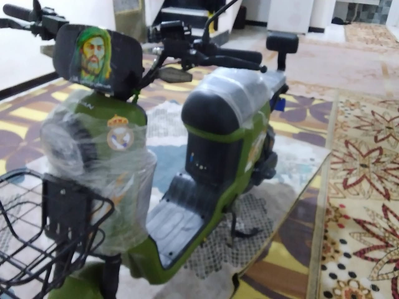 السلام عليكم دراجة شحن R9الريان للبيع السعر 550 وبيه مجال جديده استعماله شهر الملف 1200 الرقم ***********
