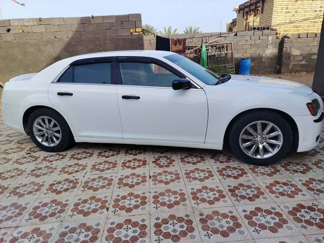 السلام عليكم جميعا اني مكلف بلنشر  للاستفسار***********📞📞
 اوباما موديل 13 وارد أمريكي 6سلندر  
كفاله مكينه وكير ما مبدلات
بيها رشه نص جاملغ خلفي ايمن بسبب الجراد ضربتها بجم مبدل جاملغ أيسر وبنيد شاشه جبيره فول عدا الفتحه
حداديه زينه تخم تايرات 
مكان سيارة الناصريه القلعه سكر 📞للاستفسار***********
