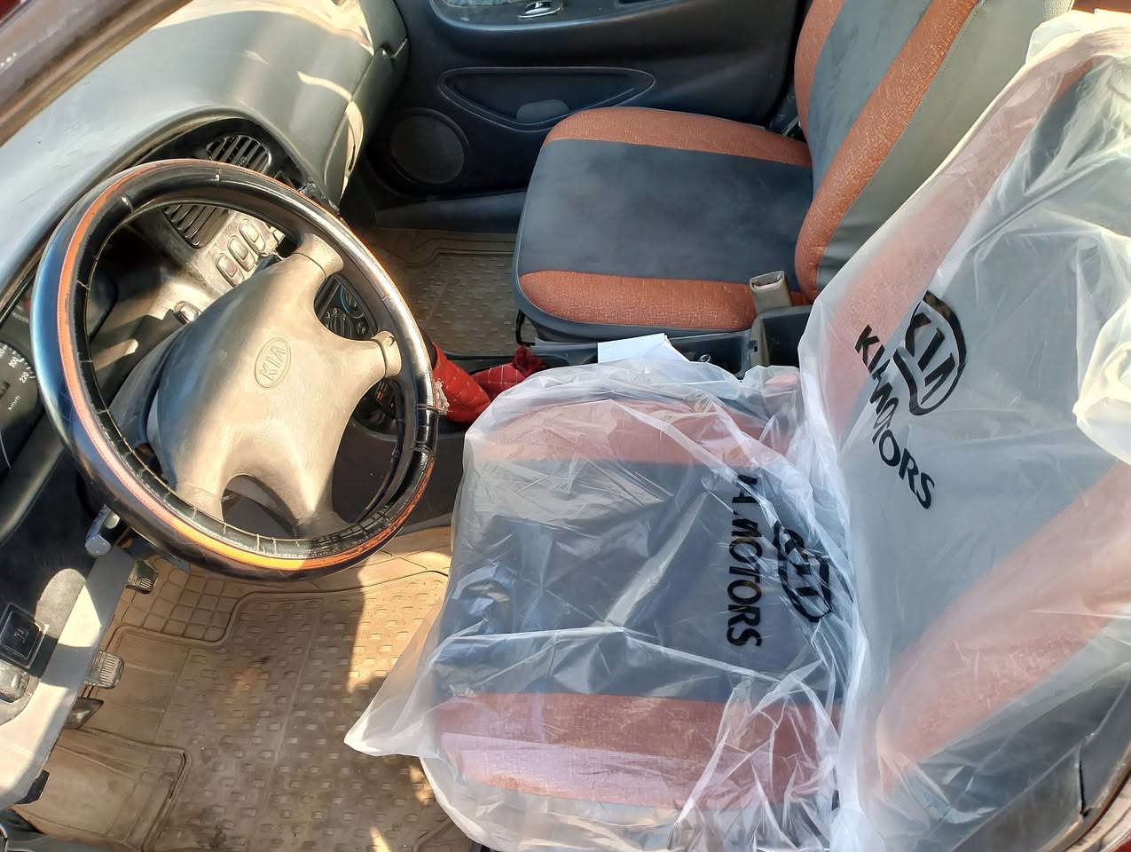 سيفيا موديل 2000 محورة مفتوح محرك بي صوت ماعرف كايم او لا 
صدر الامامي جديد فلنجات جدد دواخل دوشمه ارضيه جديد باتري سلف جديد تخم تاير جديد بغداد دولي بسمي 
السعر 28 بيها مجال 
*********** بي واتساب ماسنجر مفتوح 
مكاني واسط الحفرية
