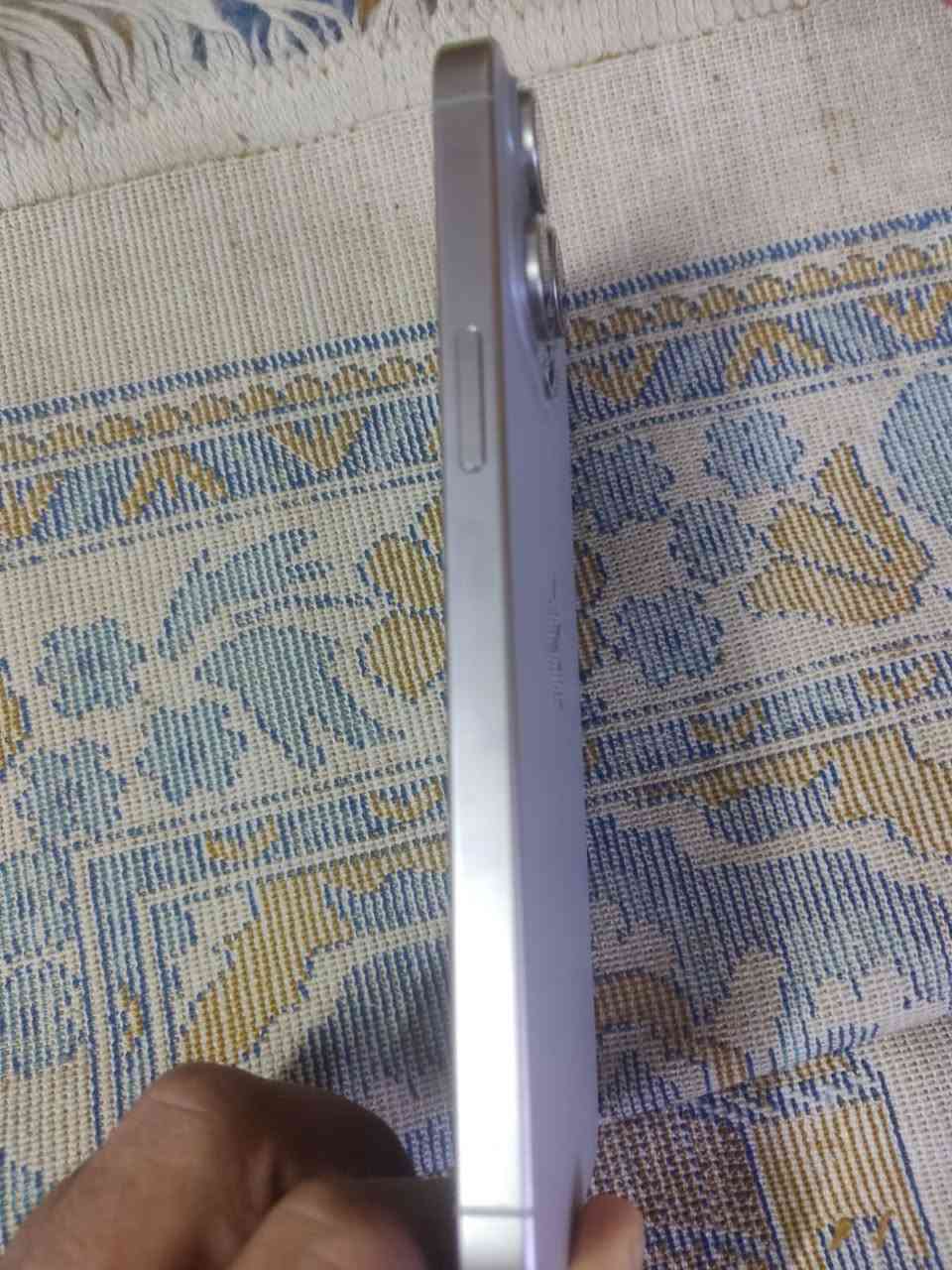iPhone15 pro max

ايفون15 برو ماكس 

ذاكرة:256

جهاز نظيف 

نظافه100%

مبدل بس بطاريه مال تفصيخ

بطاريه100 مشحون65مره%

جهاز بدون غراض 

مكان شعله 

***********

السعر850
