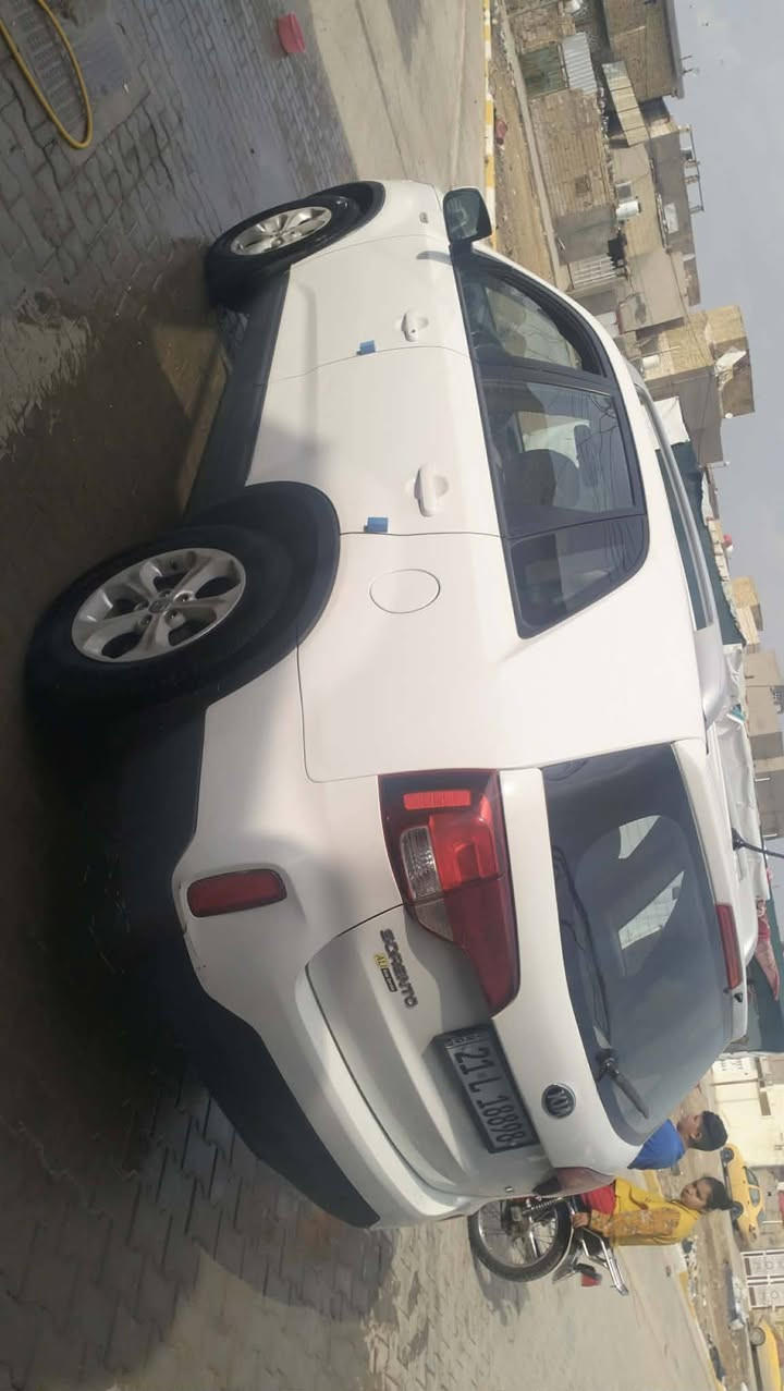 السلام عليكم سورنتو للبيع مديل ٢٠١٤ خليجي مكفوله كفاله عامه ماعده بارد شبر بل باب 
مكينه سته سلندر مكينه وكير خير من الله
٣ قطع تبريد سبعه راكب 
حداديه تخم تاير كله جديد 
تبريد ثلج 
سنويه ٢٠٣١ تريد تحويل تريد وكال
بيع ومراوس حسب القناعه بسياره اقل سعر منه 
مكاني ديوانيه  ***********
