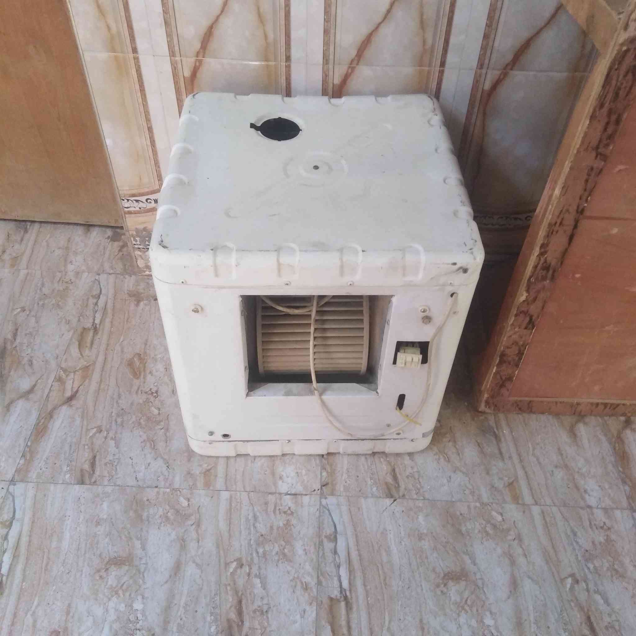 للبيع ب٤٠ وبيه مجال لطيبين  مبردة ثلج  سرعتين   ترهم محل او لغرفة  حجم واحد ونص   وسط
 ٤ ×٤


**إذا كنت صاحب هذا الإعلان وتريد حذفه لأي سبب، رجاءا أرسل رسالة إلى الدعم الفني**