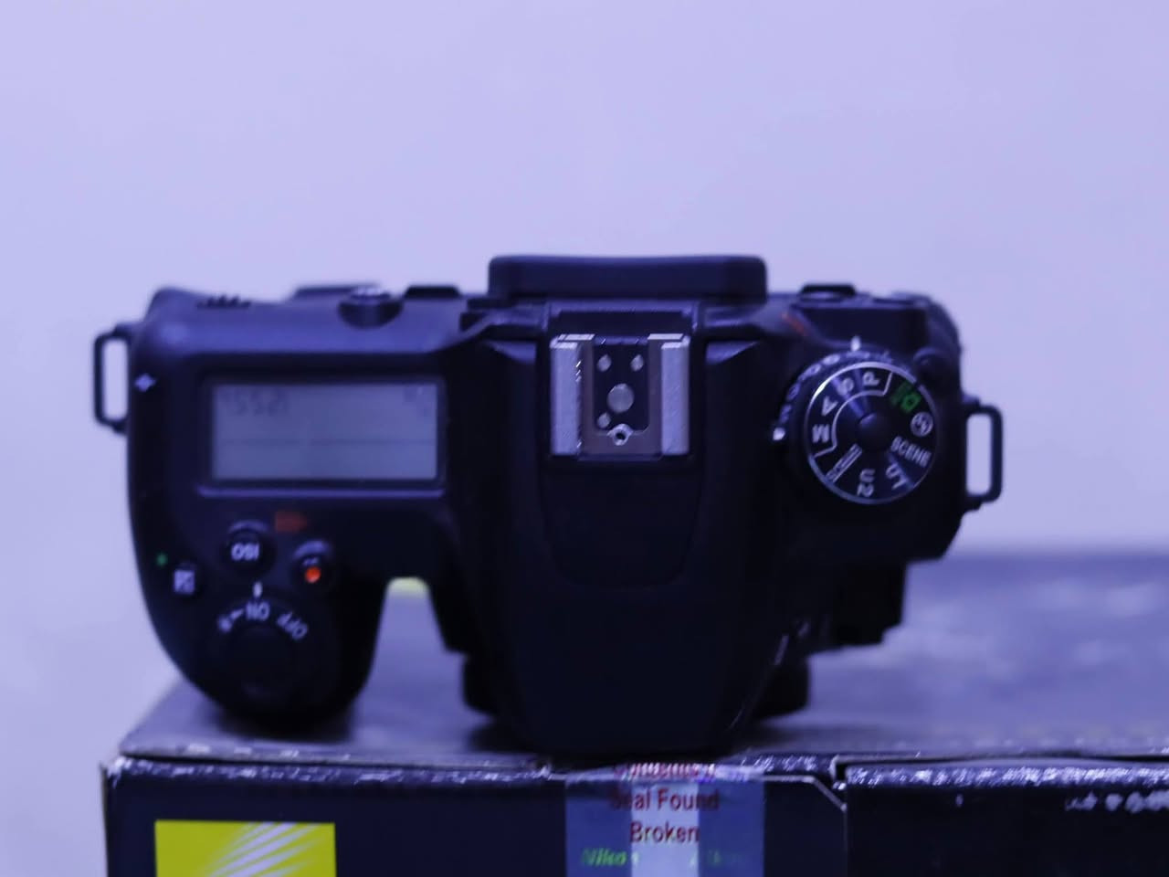 NIKON 7500
ملاحظه جميع المعداات استعمال كلش قليل .
بدي نيكون ٧٥٠٠ الشتر أقل ال 5k 
عدسه 18-140 
عدسه 85 
هود العدسه 
بطاريات عدد 3 
بيبي لايت + بطاريات عدد 2 
فلاش tt520 + تريكر 
سوفت بوكس قياس 70 
ستاند حديد اسود 
حقيبة ضهر 
جلاتين حمايه 
رام 64G 
للاستفسار ***********
