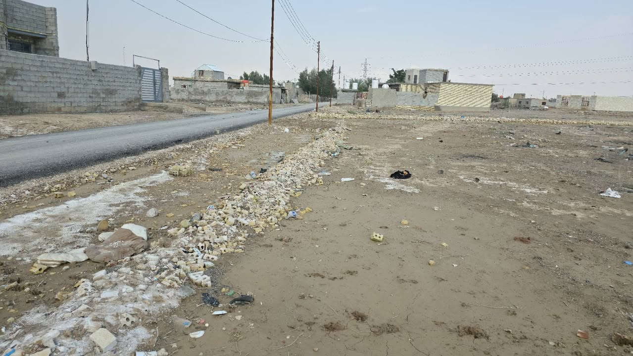 سلام عليكم عدنه قطع للبيع زراعي الدوانم خلف مطعم الديوان ***********
