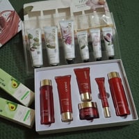مجموعة هدايا • عناية للوجه • بالرمان