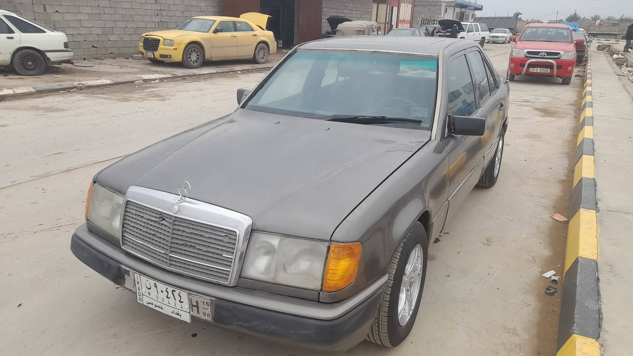 السلام عليكم  مارسدس دب موديل 91 السياره جاهزه كير مكينه شرط مكينه 2500 حداديه تخم تاير قواعد دبل مكفوله السياره جاهزه كل نقص مابيه مشروع وطني تحويل اي مكان رقم بغداد  السعر 40 بيه مجال قليل حق الجيه ذي قار قضاء النصر )***********)***********
