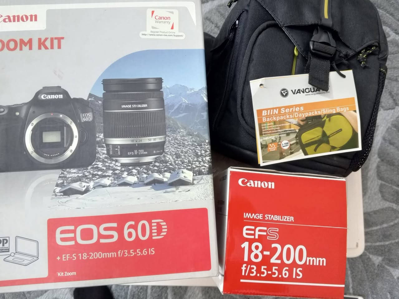 شباب كامرا كانون d60 للبيع
نضيفة جداً وشترها كلش قليل استخدام شخصي 
مع كاافة ملحقاتها جنطه وشاحن وبطارية وعدسة 18_200
وكارتون وكل كتلوكات وكارتون الشركه موجود 
السعر 465 وبيها مجال للشراي 
مكاني ديالى وعندي توصيل محافضات وهذا رقمي 
 ***********
