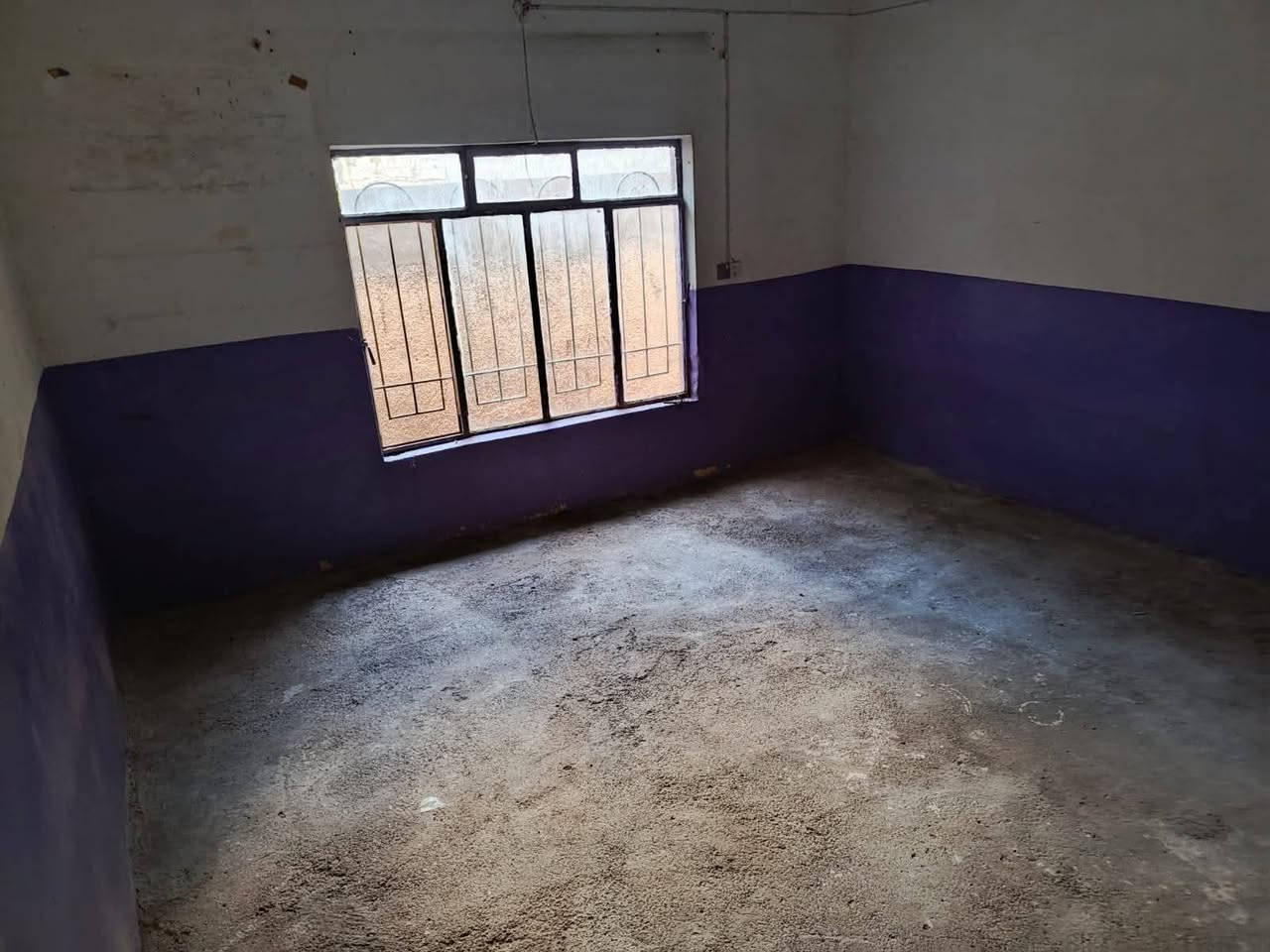 دار لبيع طابو ملك صرف مساحه 134 متر
تقاطع السادة حي العبور. غرفه نوم وهول ومطبخ.  الاتصال *********** بس وتساب الفيس مغلق. تريده تسحب عقاري عادي ينسحب. عليه السعر 35 وبي مجال  بيع مستعجل بيع مستعجل. سعر قطعة تره
