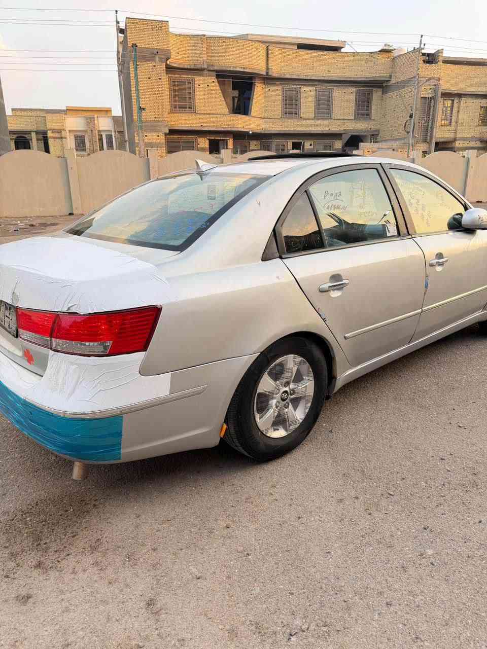 سلام عليكم 
للبيع او المراوس حسب الرغبه 
سوناتا 2010 
غاز غاز انسه الصرفيه فول مالها ب 13الف سبوعين يضل عندك 
كصه جنطه 
مكينه 2000 غاز أصل انسه الدوانز 
كير مكينه شرط 
تدفئه تبريد 
فول مواصفات السياره فتحه تحكم ستيرن شاشه جبيره 
تخم تاير جديد 
السياره جديده بمعنى الكلمه ربع ما تصرف عليها 
مكان بصره 
السعر 45 وبيها مجال 
*********** البصرة, العراق
