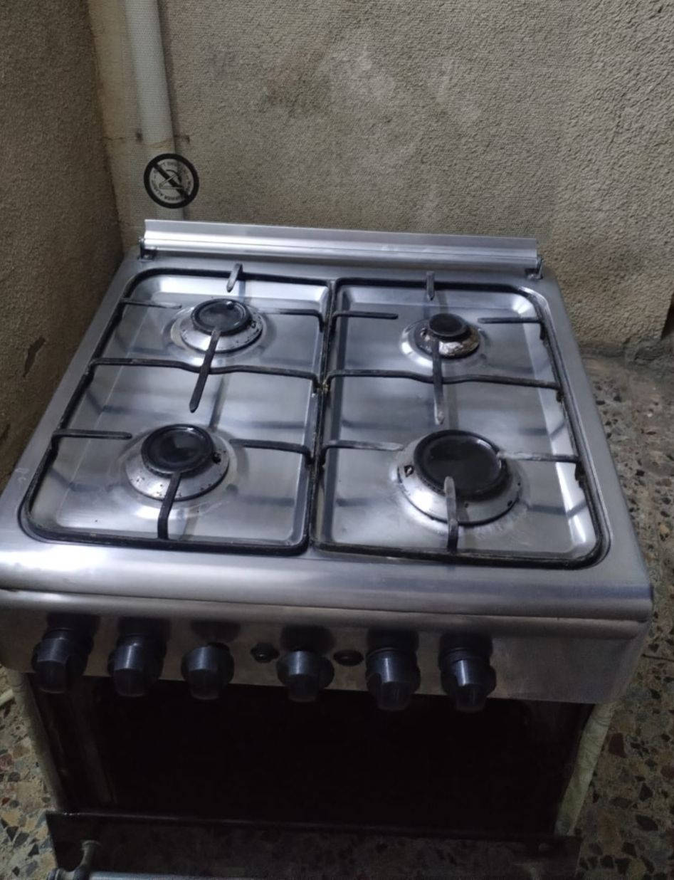 طباخ مستعمل للبيع سعره150وبي ومجال شغال مثل ماموضح بالفديو بس الباب يرادلها تصليح


**إذا كنت صاحب هذا الإعلان وتريد حذفه لأي سبب، رجاءا أرسل رسالة إلى الدعم الفني**