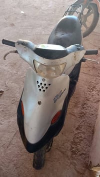 دراجه بيجي مكان الكوت السعر200 رقم الهاتف 07830836926