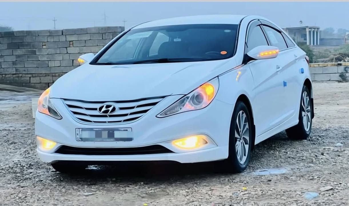 #خليجي  بيها رش تجميل البنيد وبيها رصعات بارد خفيفه شوف العين مكينه 2400 دوش گير أوتو 6 نمر

دواخل بيجي تبريد قطعتين مري شفط واشاير بالمري حساسات خلفيه شاشه وكاميرا خلفيه نظام إيكو نظامAbs ويل كب كروم 17 حاكية أتصال لايت زنون 

مكان السياره بالشطره

***********
