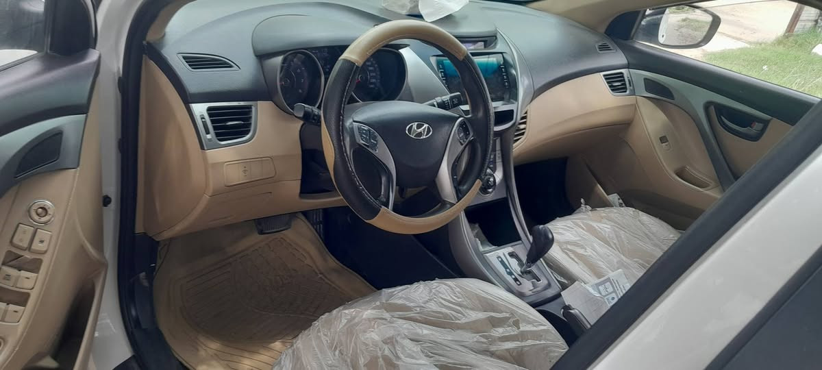 السلام عليكم 
النترى خليجي 2014 فول مواصفات
محرك ١٨٠٠ بي خيط تبخير 
كير مكفول ماشيه ١٨٠الف
***********
***********
السعر ١١٦$
