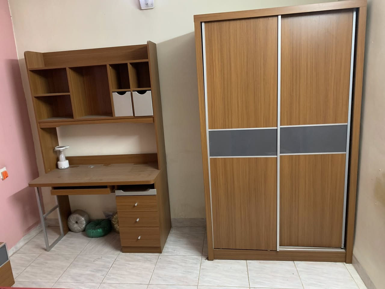 غرفة نفر ونص كلش نظيفة للبيع
العنوان / كاني كردا  الشارع السايدين مقابل المدرسه التركيه 
رقم موبايل ***********
***********
