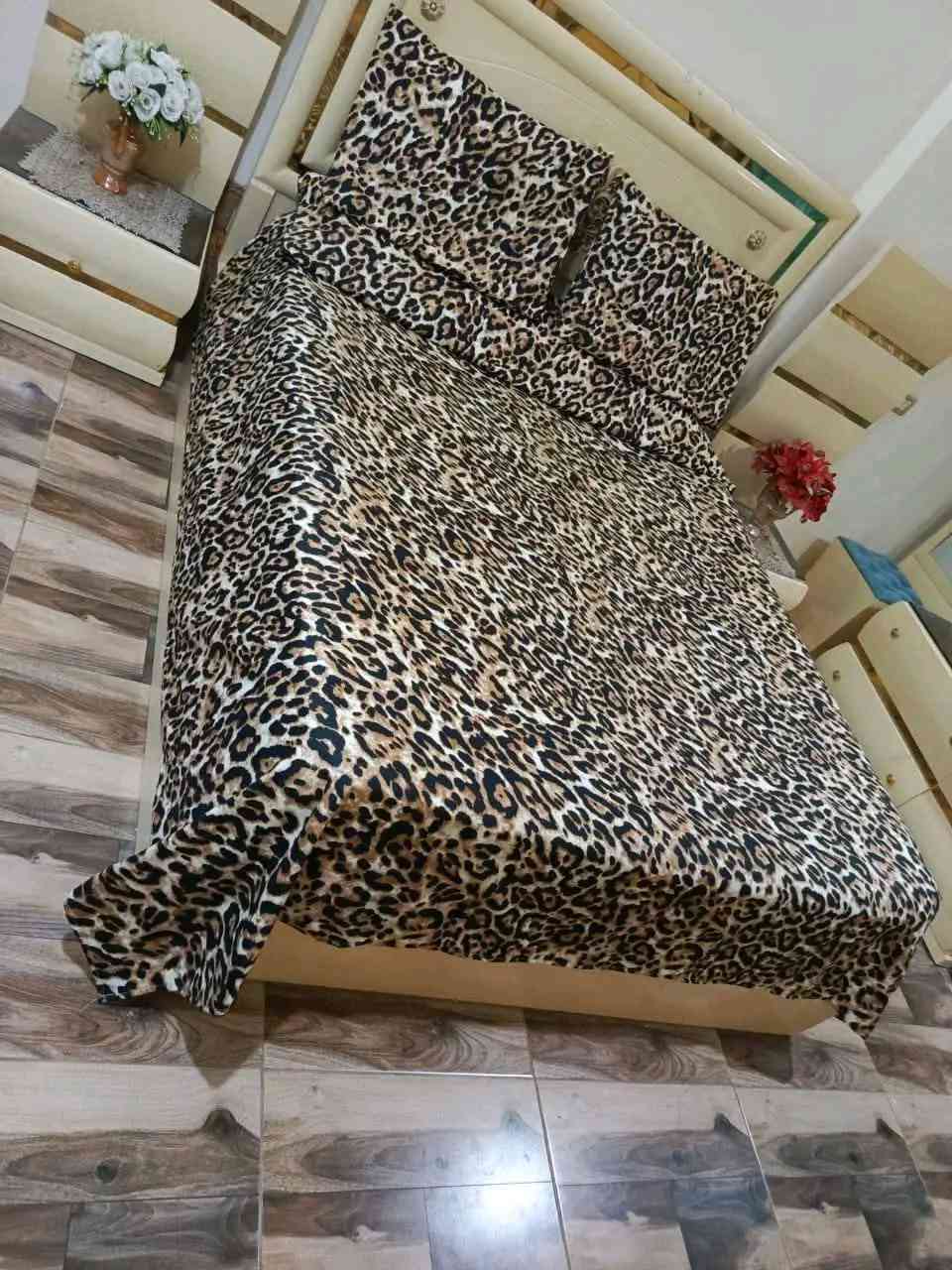 فرشات شتائيه يمنه غير الوان كله متوفره خياطه حسب طلب متوفر توصيل كافه المحافظات. الحجز على الخاص


**إذا كنت صاحب هذا الإعلان وتريد حذفه لأي سبب، رجاءا أرسل رسالة إلى الدعم الفني**