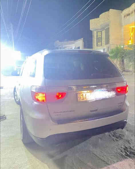 السلام عليكم من رخصة الادمن 
دوج دورانكو 2011 
للبيع حادث صبغ حزام وجاملغ وبنيد رقم دولي تخم تايرات جديد حدادية كارتون جديد كير جديد اكسل جديد استخدام شخصي مكينة جديدة سيارة ممشتغلة خط🫱 سنوية نهاية 2028 
مواصفات السيارة / 
تشغيل عن بعد 
اشاير بالمري 
تبريد اربع قطع 
جنطة كهربائي 
150 وبية مجال حك الجية مداوم ثاني يوم كاملة هزة فور ويل  ملغي  
رقمي للتواصل غير متواجد فيس 
{***********}
