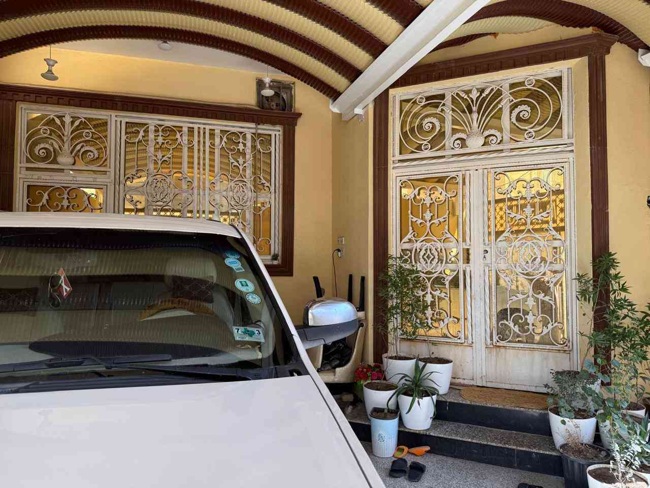 بيت لبيع مهيجران بتصميم راقي
طابو زراعي عراقي مساحه205متر
وبسعر120مليون ***********
