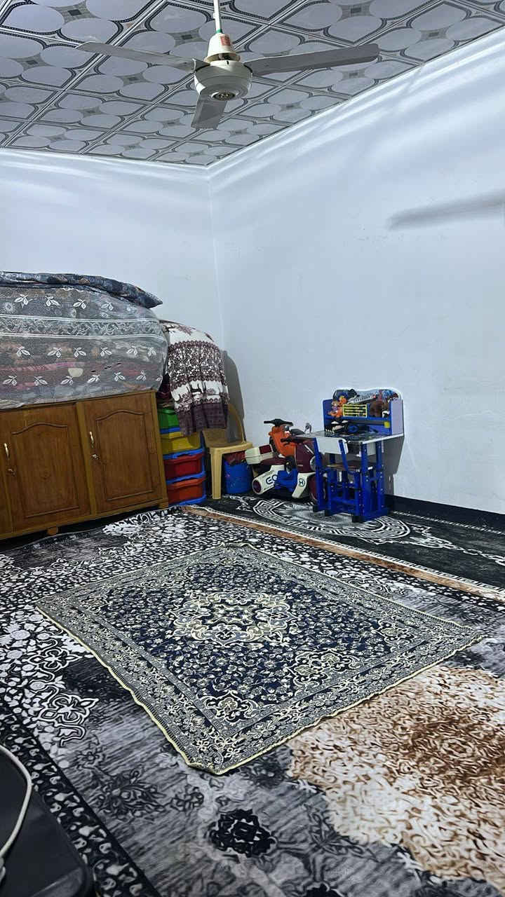 بيت للأيجار المساحة 100 متر ايجاره 150 الف كل شهر بشهره
عنوانه النجف شارع المطار القديم خلف اسواق الامير 

يحتوي على غرفه وصاله ومطبخ وصحيات

ايجاره قفل 150


**إذا كنت صاحب هذا الإعلان وتريد حذفه لأي سبب، رجاءا أرسل رسالة إلى الدعم الفني**