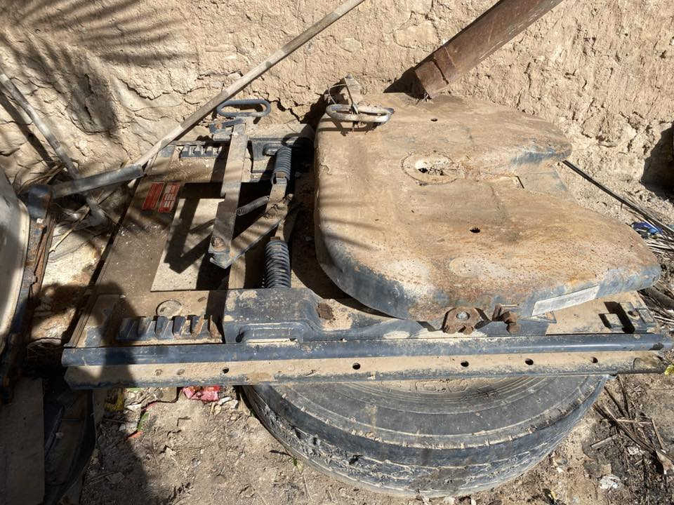 صينيه سلايت
نوع JOST
سلايت شقال 18طكه 
بس اليده مال الهلال مطعوجه 
شوفت عينك 
الستفسار ***********
