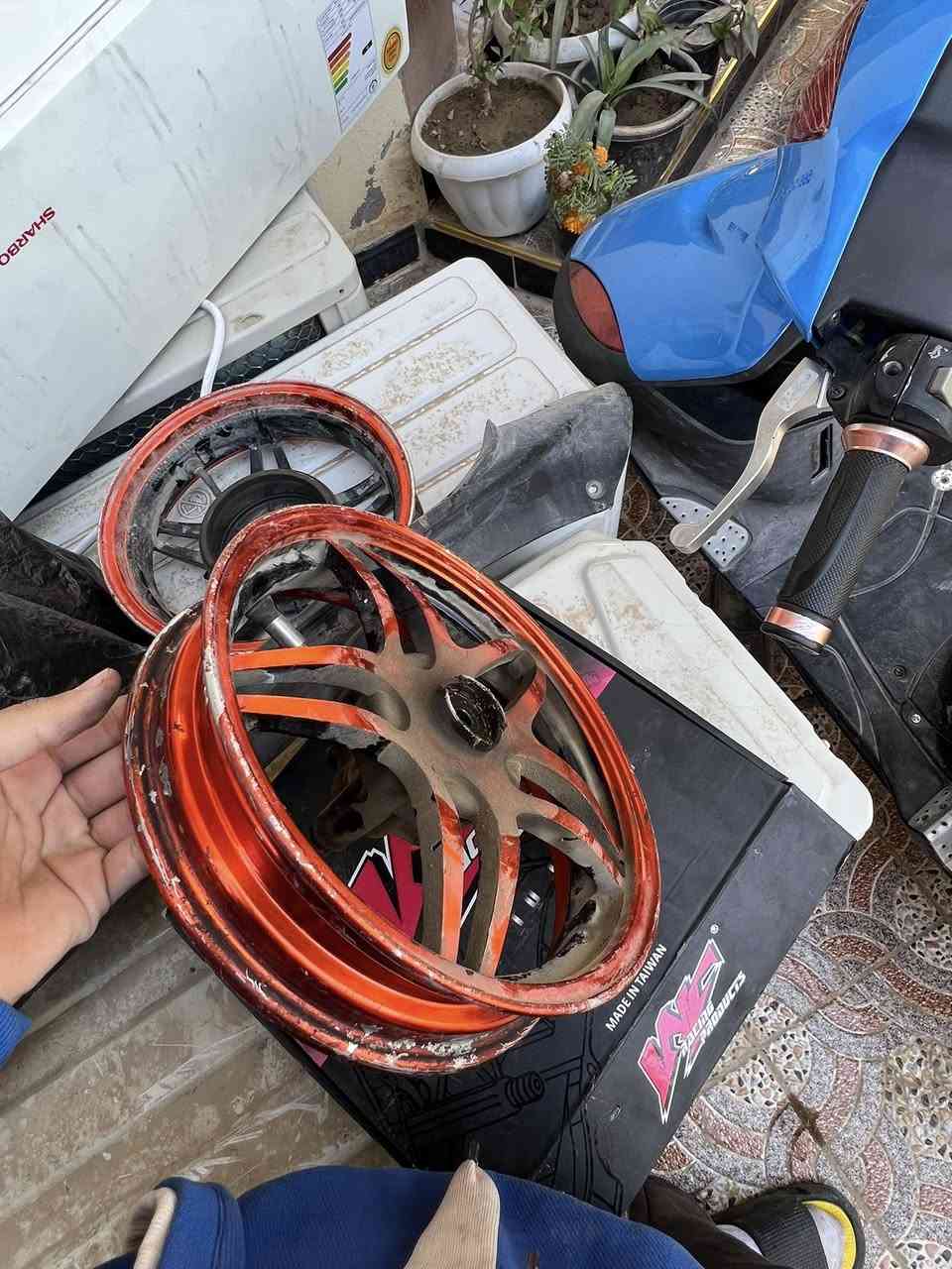 السلام عليكم
غراض ماكس عدله 

كفرات ختم مثل ما موضح  يدات بريك

وكلجات بلاديه خرز قايش (كلشي مابيهن) 

ويل رياضي كلشي مابي مثل ما موضح (غسلة) 

شيال بلادي مالتها ( سوادات ترايش + عداد شغال) 

بك خلفي + ذيل هم.  + جامة مال مازده + شيار كامله

بعقوبه.  اي ستفتار خاص موجود


**إذا كنت صاحب هذا الإعلان وتريد حذفه لأي سبب، رجاءا أرسل رسالة إلى الدعم الفني**