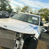 جيب للبيع موديل 24 ذوي الشهداء مرقمه كامله بغداد سياره بدون07700002388