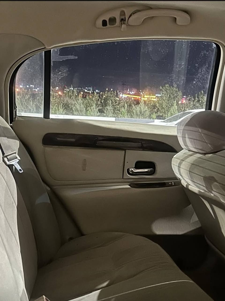 سلام عليكم
للبيع.....او مراوس 
لينكولن تاون كار ٢٠٠١🔴
رقم بصره سنويه جديده لل٢٠٢٧🔴
صبغ عام بدون ضربه 🔴
محرك بلادي ٨سلندر 🔴
نقص تبريد و سلايد 🔴
مكاني سليمانيه 🔴
سعر =خاص🔴

***********
