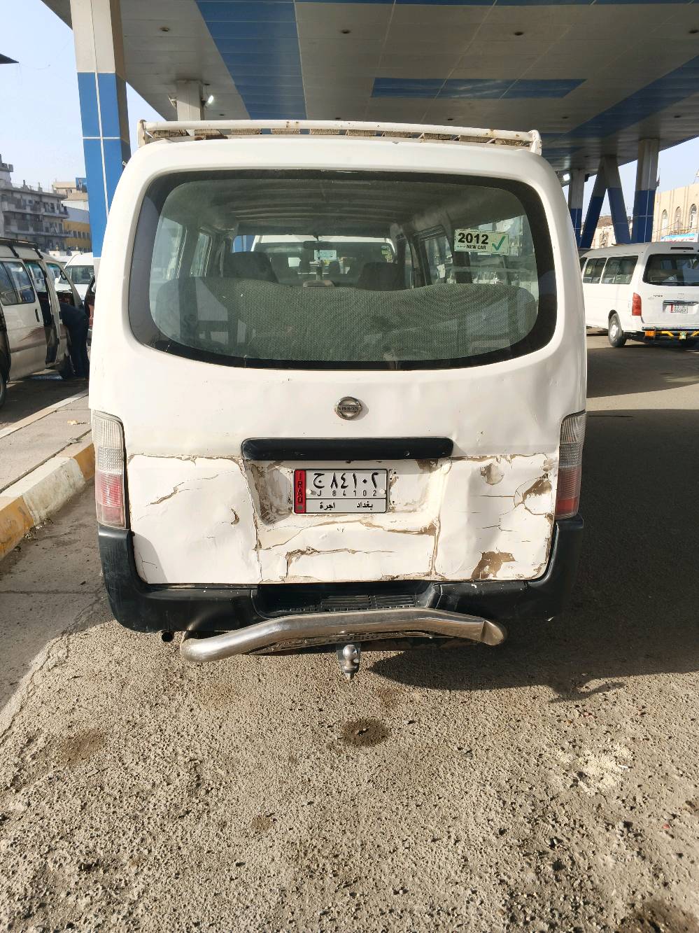 نيسان موديل 7 بابين مكينه ونجي جديده سياره بيه طخات خفيفه عنواني شعب